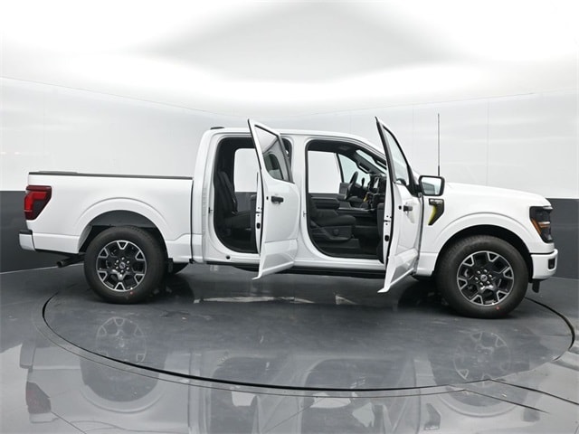 new 2024 Ford F-150 car, priced at $47,045