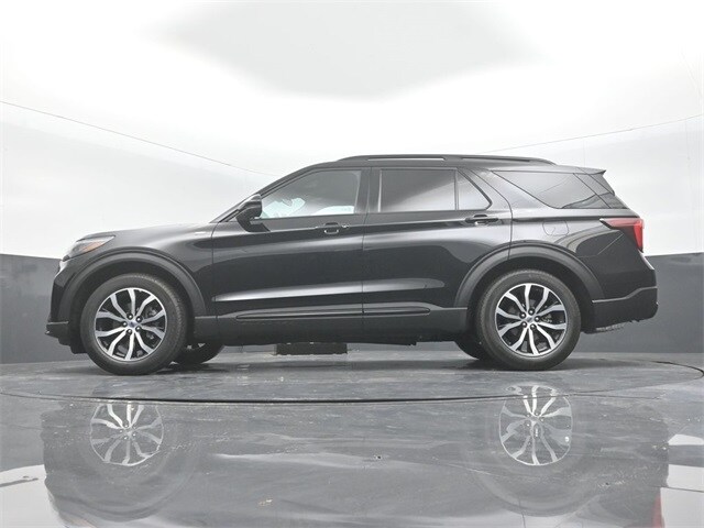 new 2025 Ford Explorer car, priced at $43,590