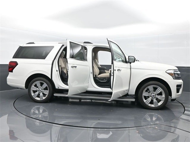 new 2024 Ford Expedition car, priced at $76,930