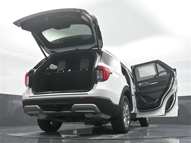 new 2025 Ford Explorer car, priced at $49,640