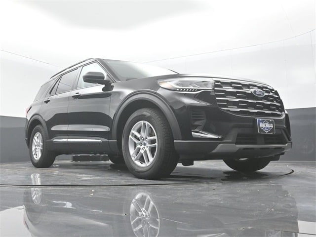 new 2025 Ford Explorer car, priced at $37,645