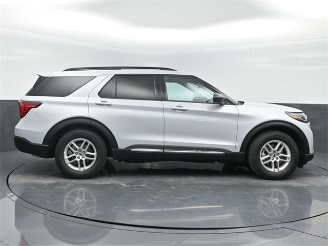 new 2025 Ford Explorer car, priced at $41,620