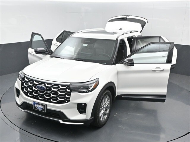 new 2025 Ford Explorer car, priced at $50,686