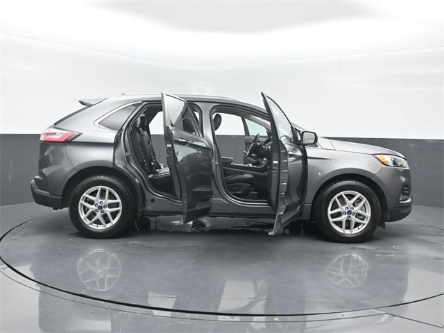 used 2022 Ford Edge car
