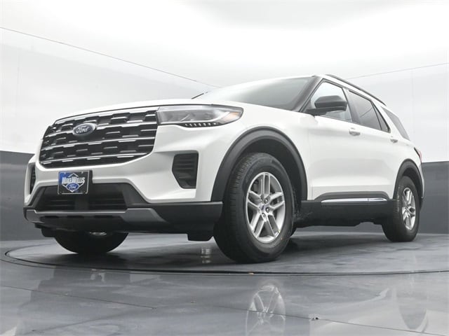 new 2025 Ford Explorer car, priced at $40,245