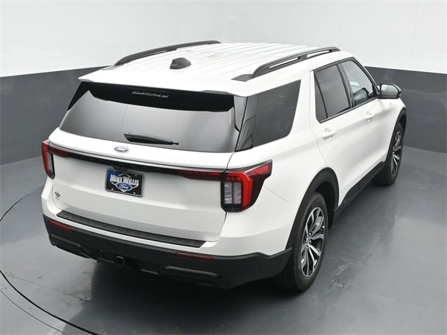 new 2025 Ford Explorer car, priced at $42,885