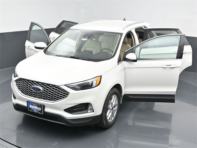 new 2024 Ford Edge car, priced at $37,020