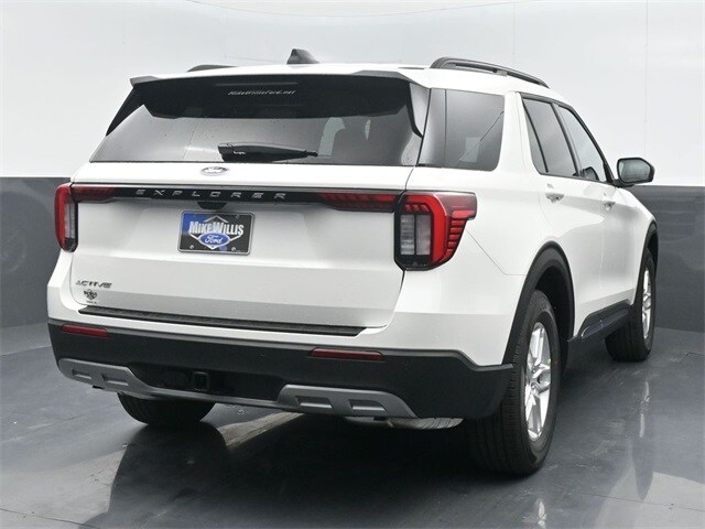 new 2025 Ford Explorer car, priced at $42,605