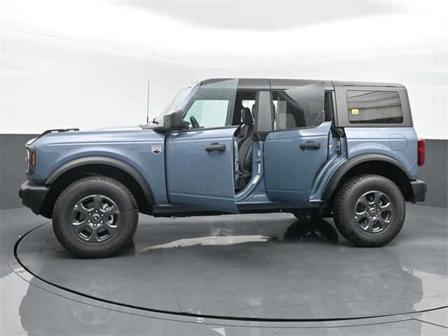 new 2024 Ford Bronco car, priced at $44,595