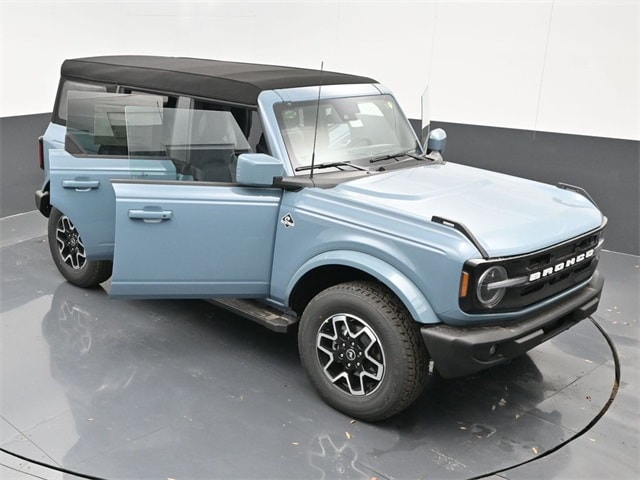 used 2023 Ford Bronco car, priced at $43,254