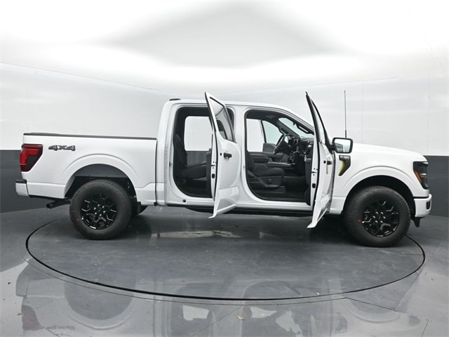 new 2025 Ford F-150 car, priced at $45,694