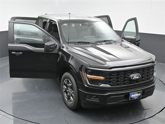 new 2024 Ford F-150 car, priced at $43,026