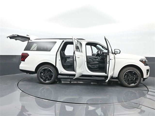 new 2024 Ford Expedition car, priced at $69,960