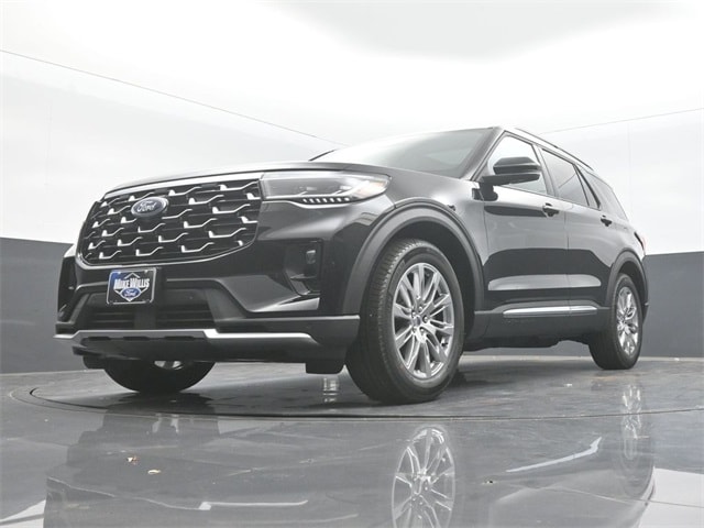 new 2025 Ford Explorer car, priced at $50,195