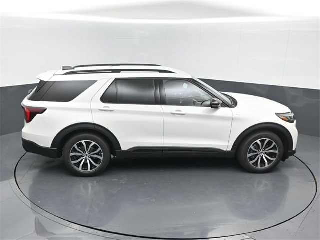 new 2025 Ford Explorer car, priced at $42,885