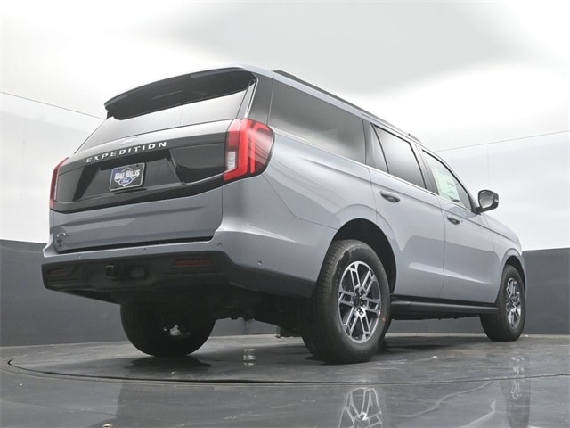 new 2025 Ford Expedition car, priced at $69,205