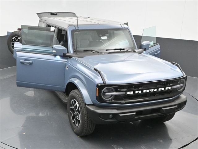 new 2024 Ford Bronco car, priced at $51,955