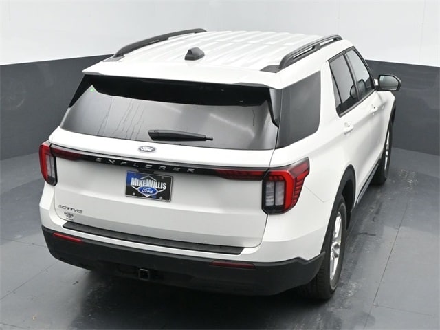 new 2025 Ford Explorer car, priced at $40,245