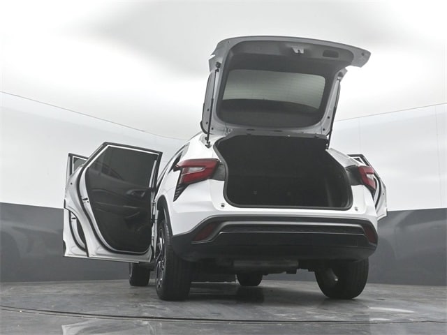 used 2025 Chevrolet Trax car, priced at $24,182