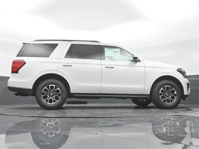 new 2024 Ford Expedition car, priced at $55,975