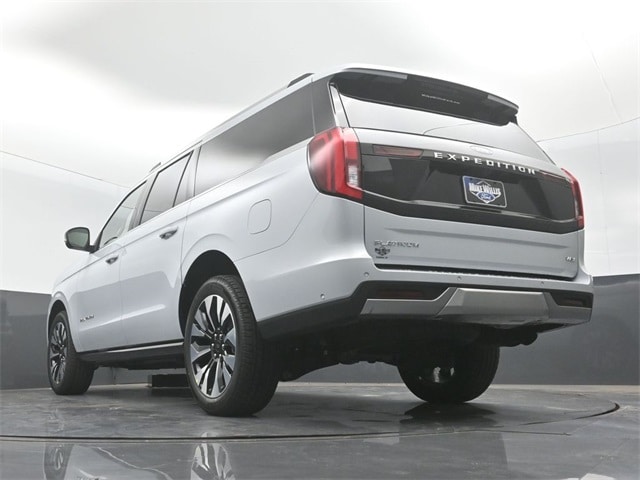 new 2025 Ford Expedition car, priced at $82,435