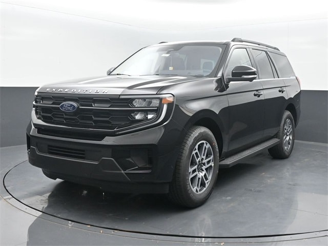 new 2025 Ford Expedition car, priced at $68,210