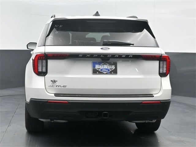 new 2025 Ford Explorer car, priced at $40,245