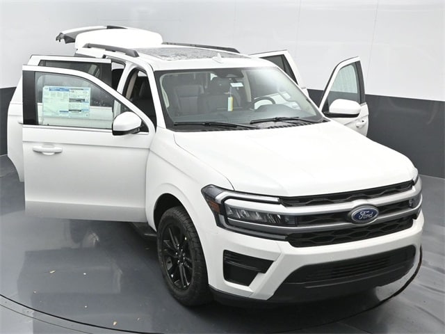 new 2024 Ford Expedition car, priced at $59,950