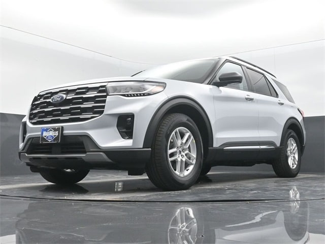 new 2025 Ford Explorer car, priced at $41,620