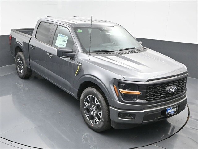 new 2024 Ford F-150 car, priced at $43,027