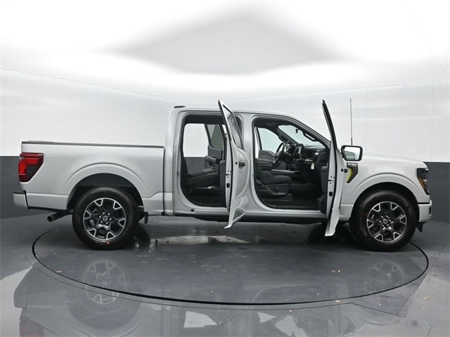 new 2024 Ford F-150 car, priced at $47,120