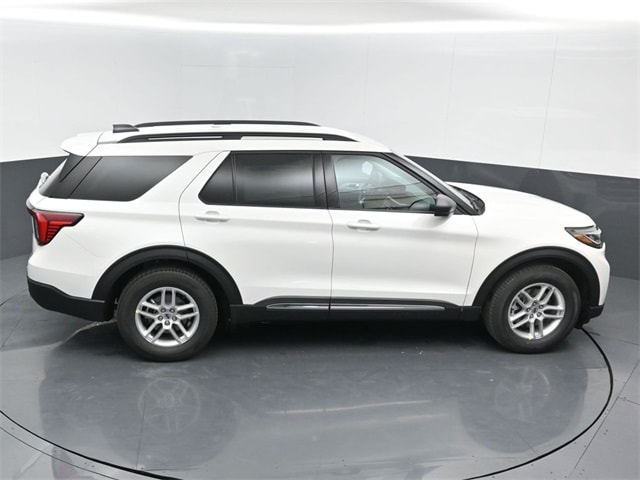 new 2025 Ford Explorer car, priced at $40,245