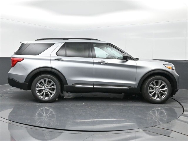 new 2024 Ford Explorer car, priced at $41,075