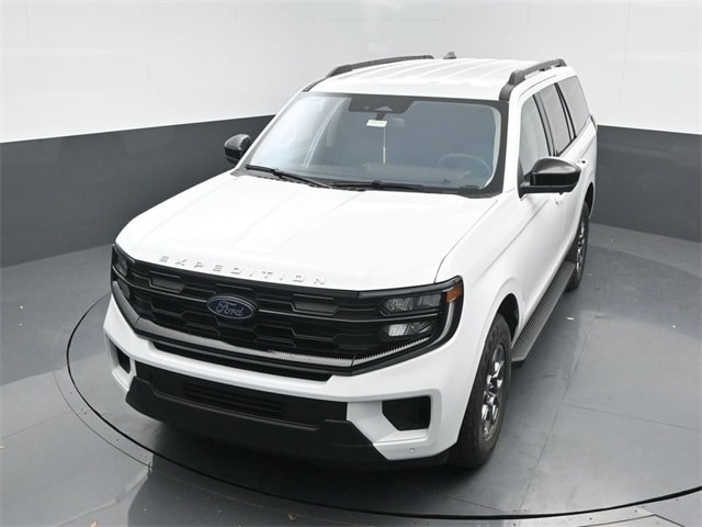 new 2025 Ford Expedition car, priced at $63,995