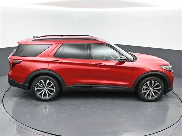 new 2025 Ford Explorer car, priced at $44,705