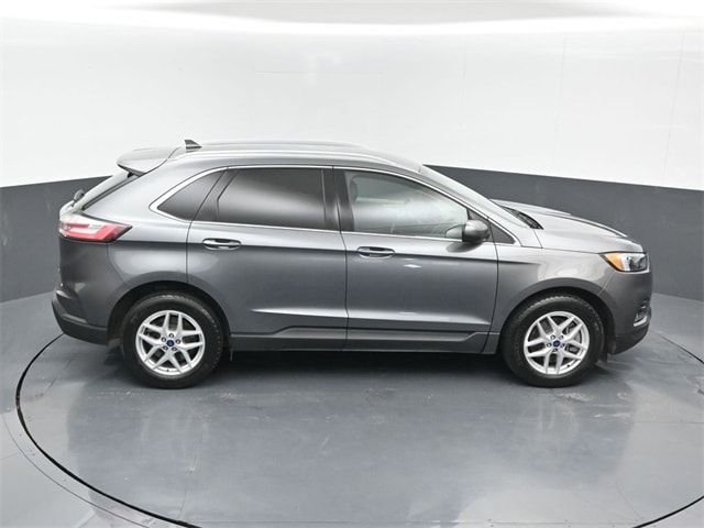used 2022 Ford Edge car