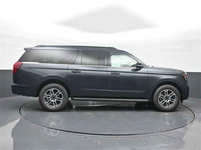 new 2025 Ford Expedition car, priced at $71,705