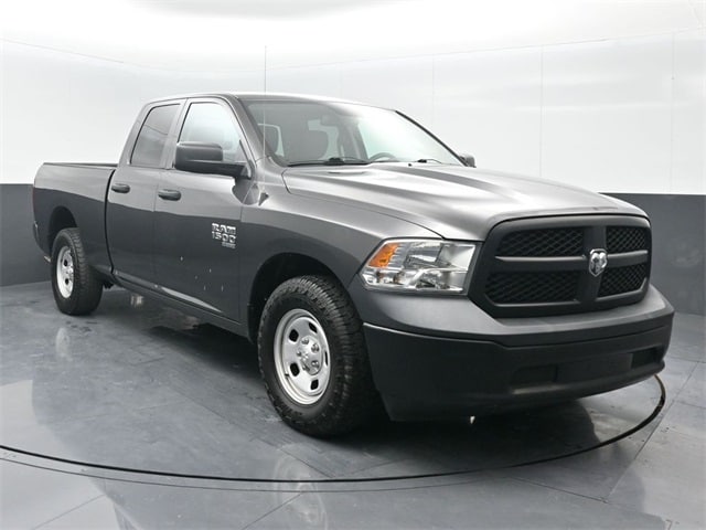 used 2019 Ram 1500 Classic car, priced at $18,554