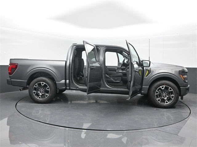 new 2025 Ford F-150 car, priced at $43,083