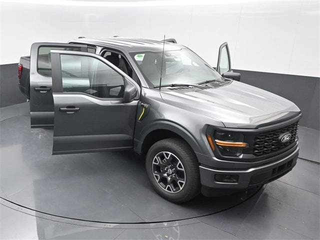 new 2025 Ford F-150 car, priced at $46,722