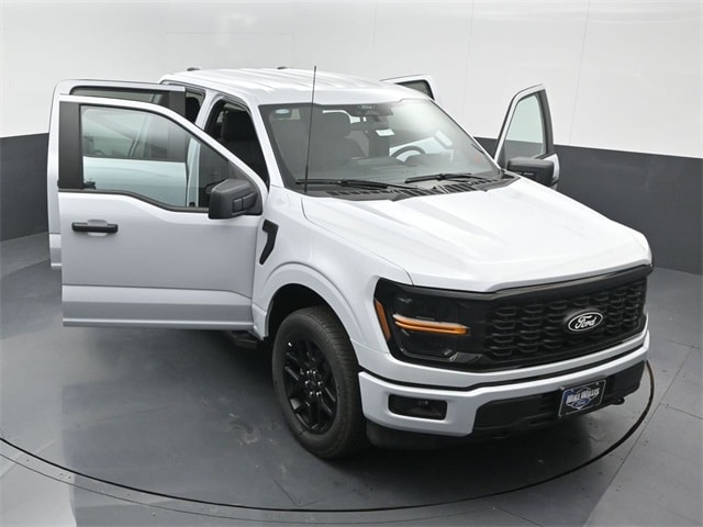 new 2025 Ford F-150 car, priced at $51,921