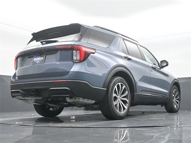 new 2025 Ford Explorer car, priced at $44,705