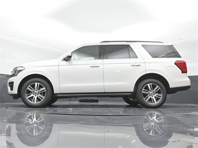 new 2024 Ford Expedition car, priced at $58,620