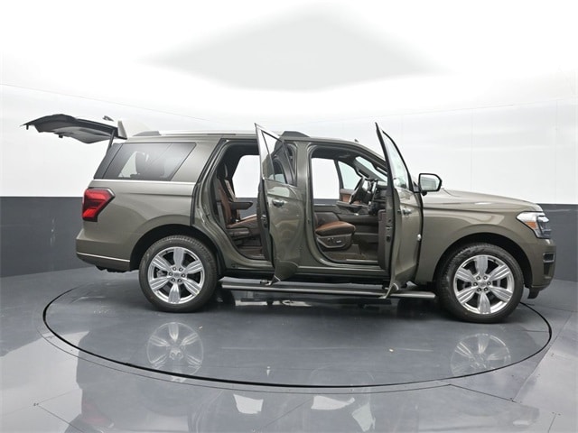 new 2024 Ford Expedition car, priced at $69,055