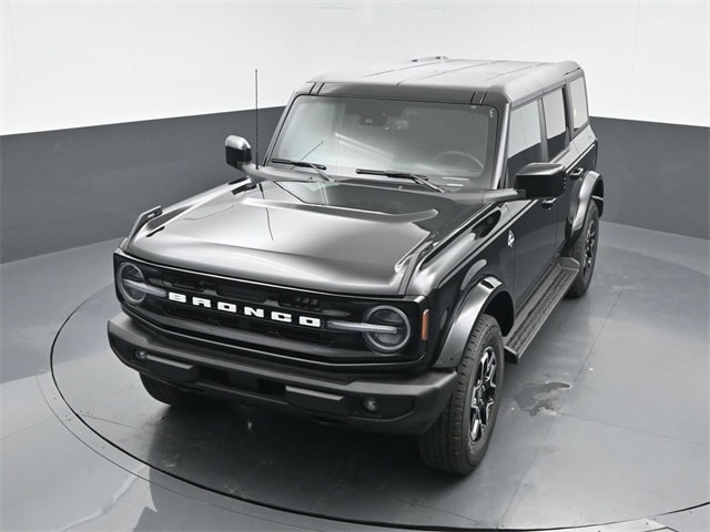 new 2025 Ford Bronco car, priced at $48,225