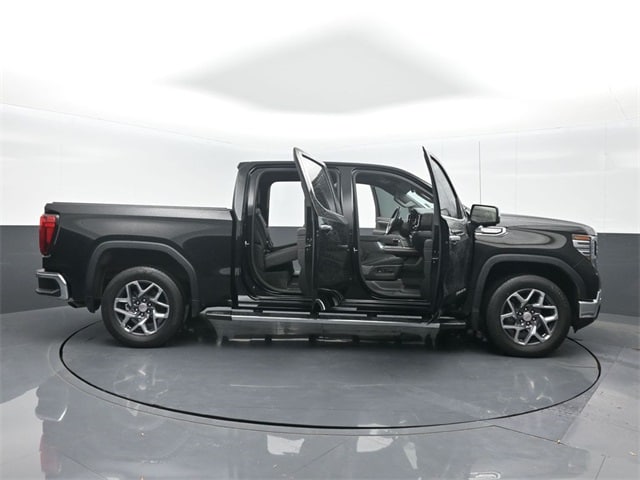 used 2022 GMC Sierra 1500 car, priced at $42,929