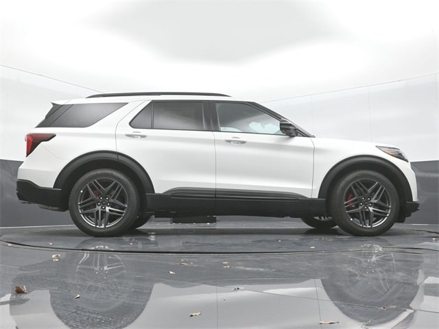 new 2025 Ford Explorer car, priced at $58,090