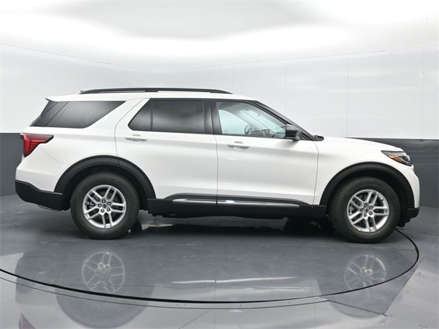 new 2025 Ford Explorer car, priced at $42,605