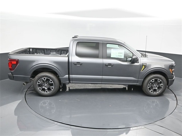 new 2024 Ford F-150 car, priced at $43,027