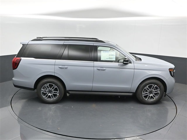 new 2025 Ford Expedition car, priced at $69,205